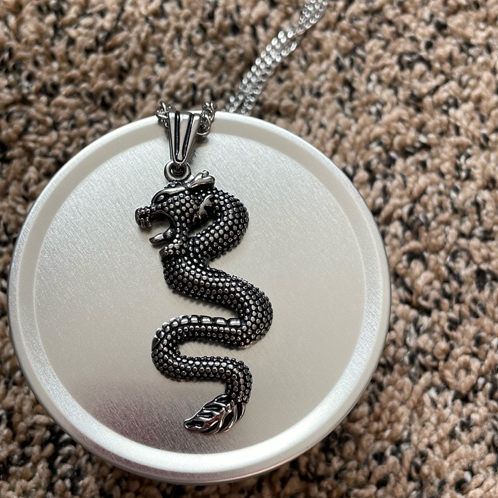 Dragon chain necklace